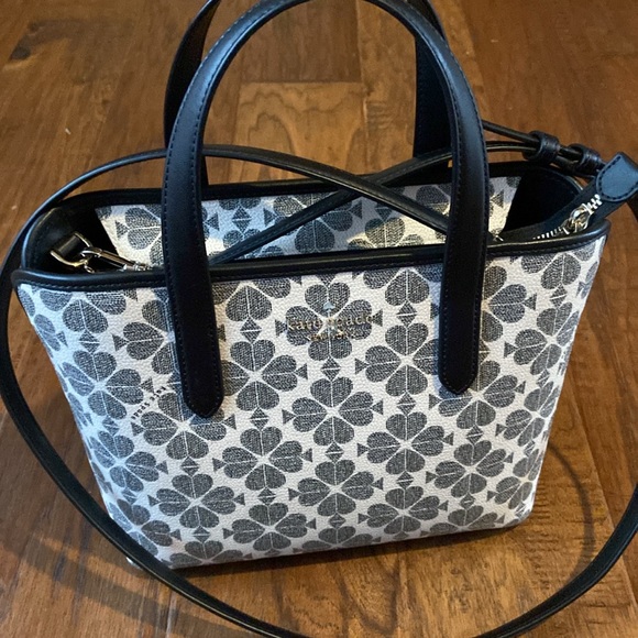 Kate Spade handbag. EUC- Like New- Perfect condition. Black and white spades - Picture 8 of 9